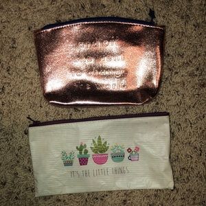 bundle of mini bags